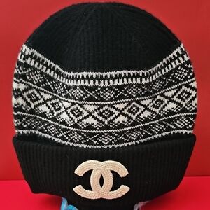 New Black and Cream Patterned Beanie